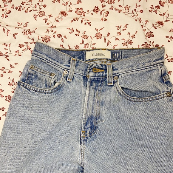 GAP Brand Mom Jeans. - Picture 2 of 3